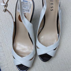 BLACK /WHITE DRESSY SHOE